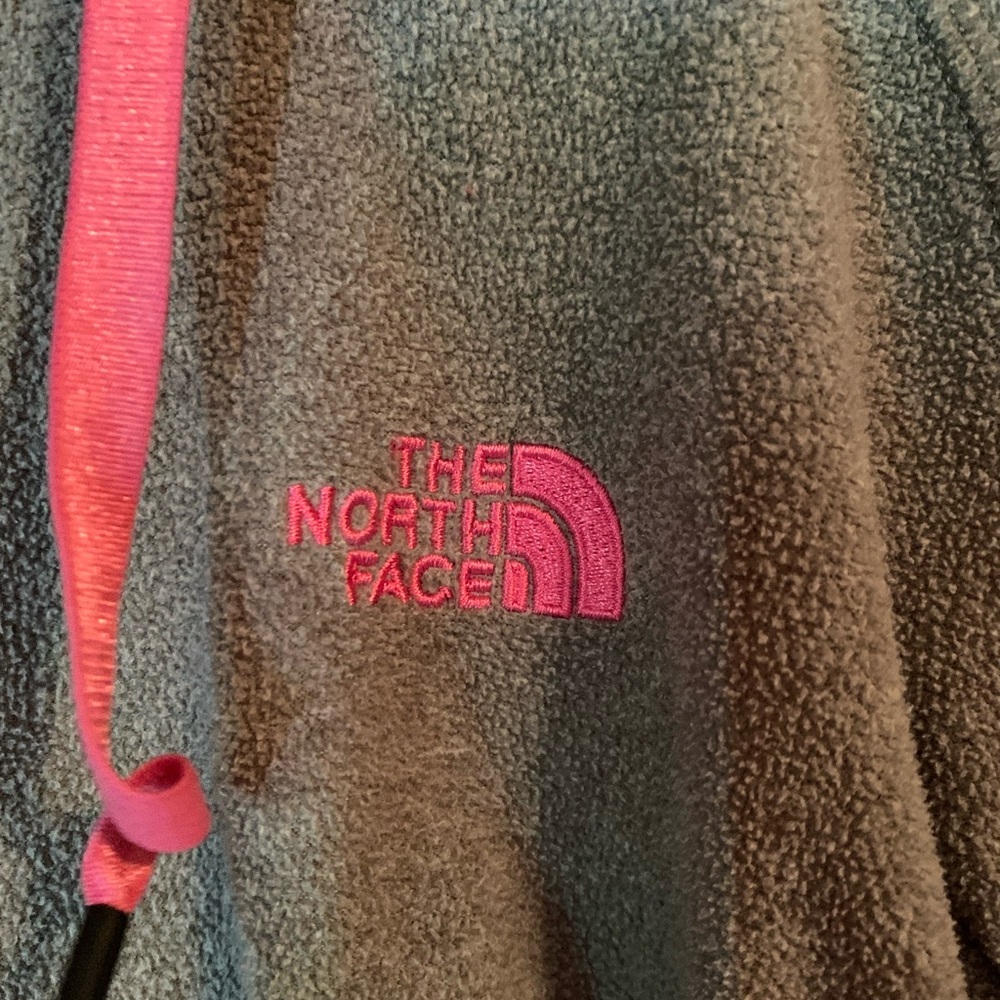 The North Face Limited Edition Breast Cancer Awareness zip up lightweight hoodie